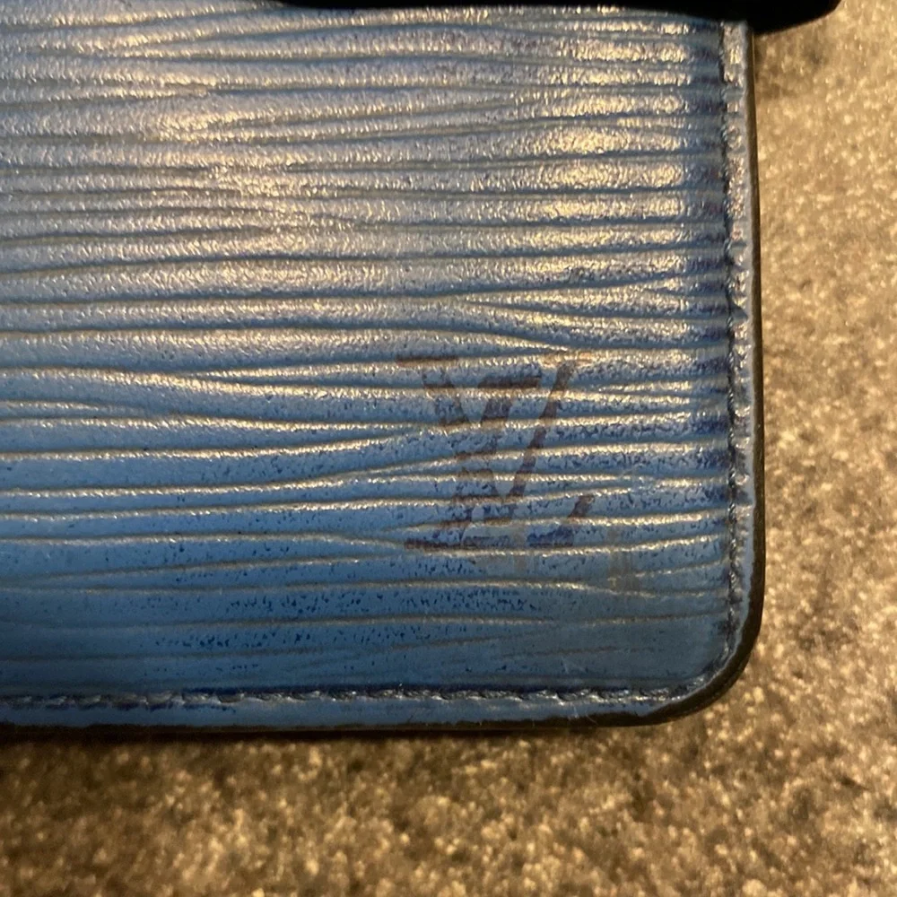 😍😍Authentic vintage Louis Vuitton bifold wallet